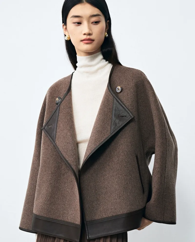23 Autunno e inverno Nuovo doppio lato in lana con giunture in pelle allentata Silhouette pipistrello manica raglan marrone Capp