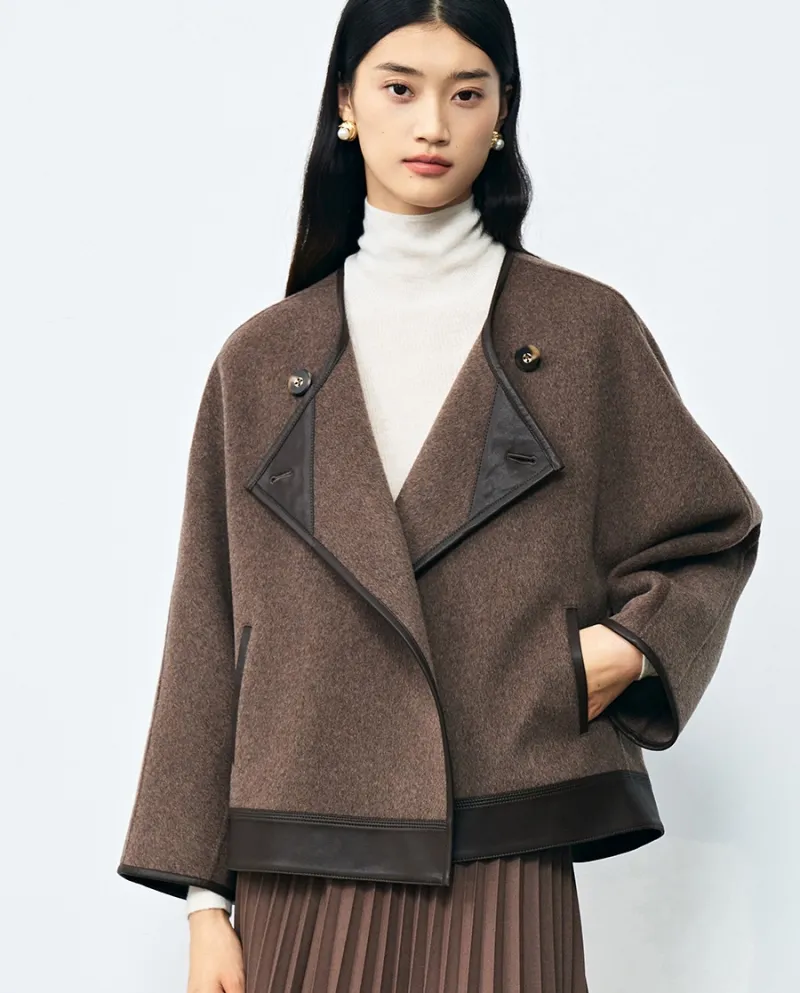 23 Autunno e inverno Nuovo doppio lato in lana con giunture in pelle allentata Silhouette pipistrello manica raglan marrone Capp