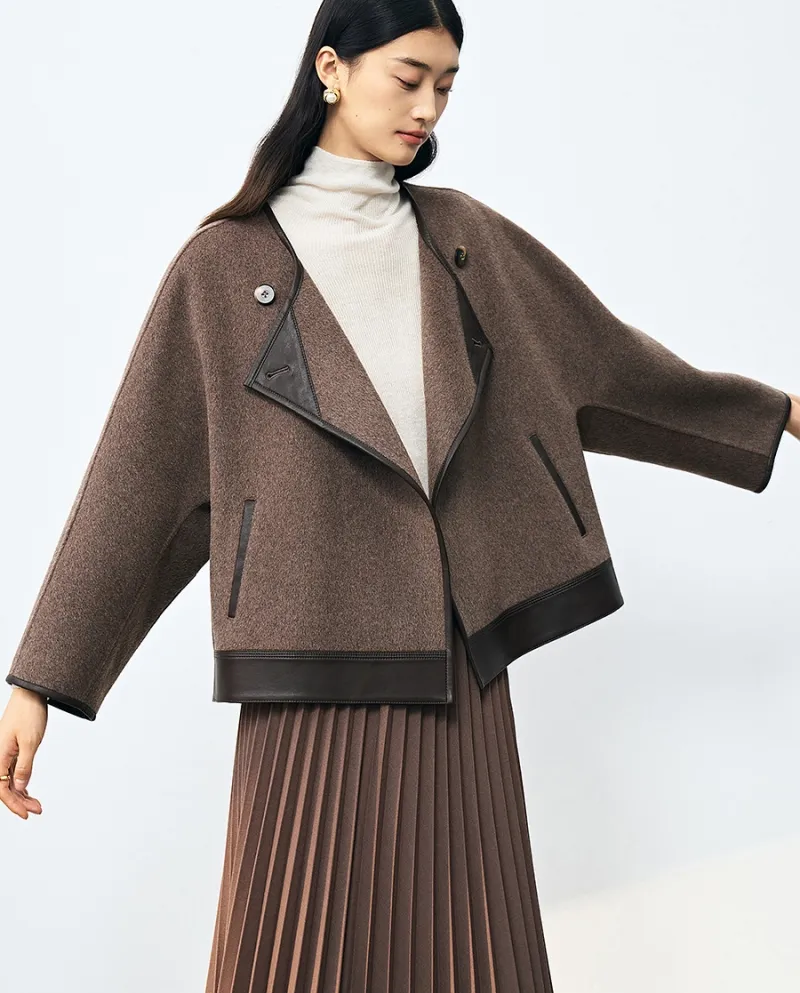 23 Autunno e inverno Nuovo doppio lato in lana con giunture in pelle allentata Silhouette pipistrello manica raglan marrone Capp