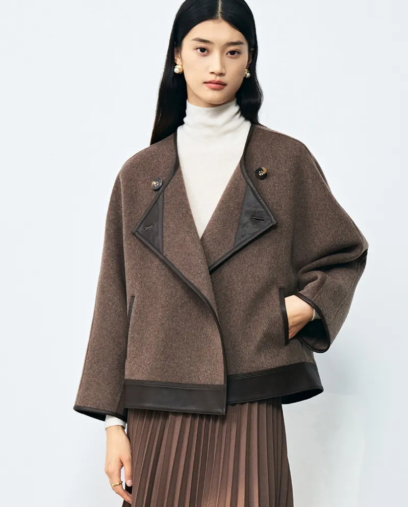 23 Autunno e inverno Nuovo doppio lato in lana con giunture in pelle allentata Silhouette pipistrello manica raglan marrone Capp