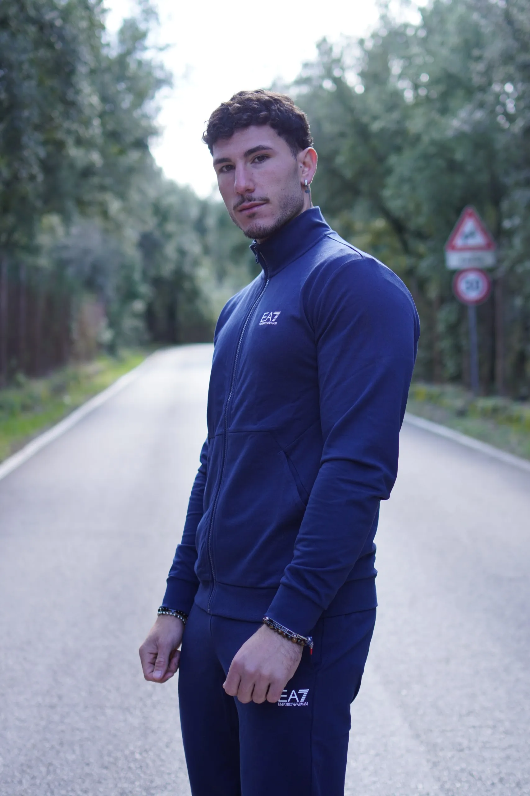 Armani Tuta