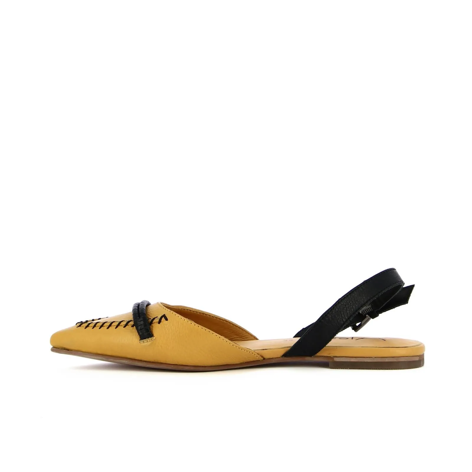 Ballerine a punta gialle in pelle con cuciture e sling back