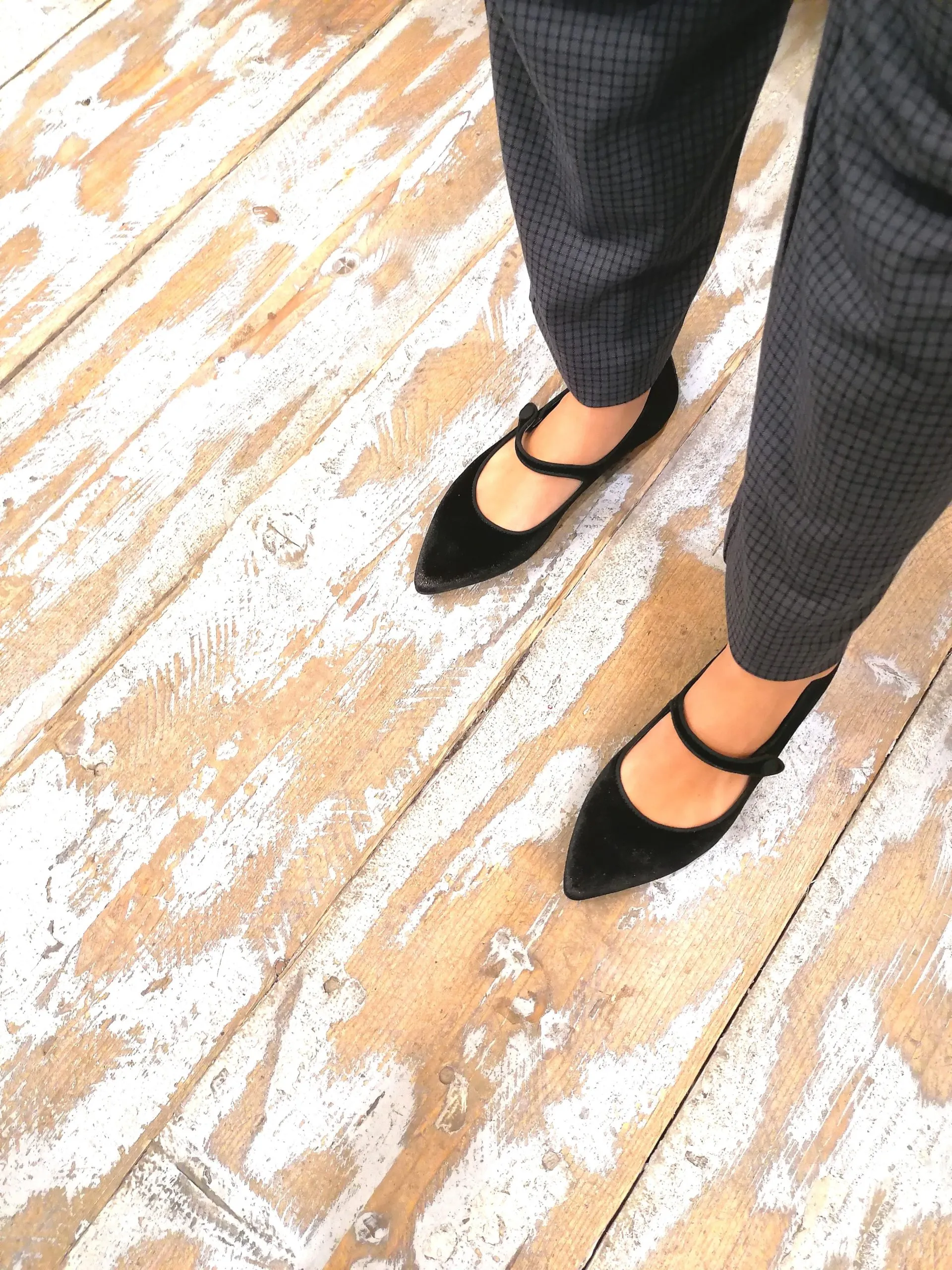 Ballerine Nere in Velluto con Bottoncino e Tallone Glitter
