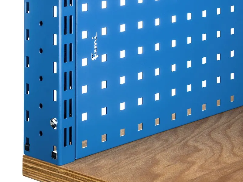 Banco da lavoro regolabile Fami WORK1537 150cm, piano legno, 4 cassetti, armadio e parete forata