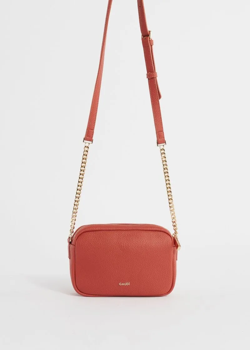 Borsa crossbody con catene