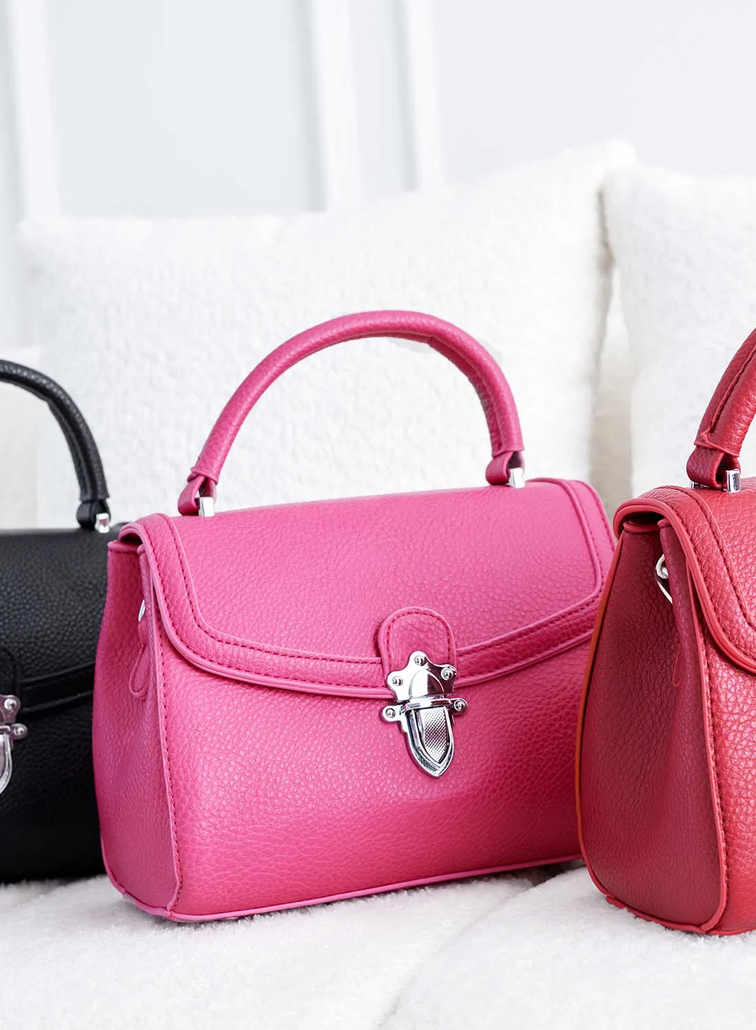 Borsa fuxia con tracolla B232
