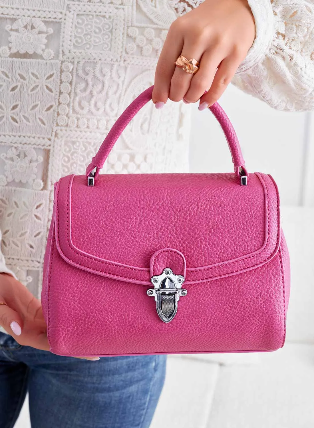 Borsa fuxia con tracolla B232
