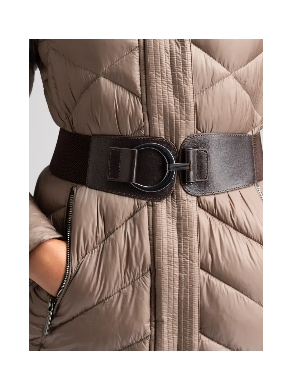 Cappottino donna trapuntato in eco piuma con cintura