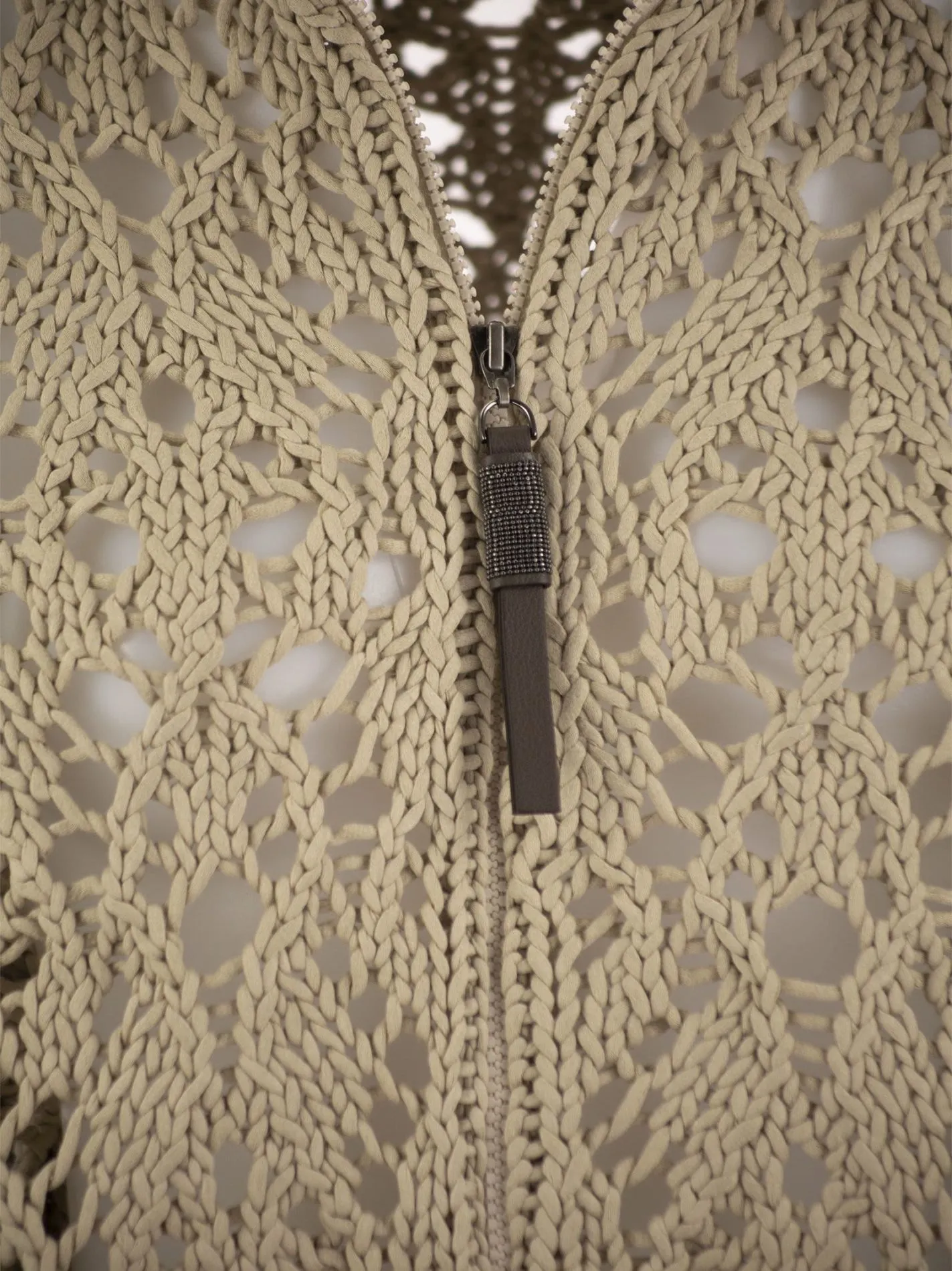 Cardigan Lace Stitch in cotone Soft Piuma con Precious Zipper Pull