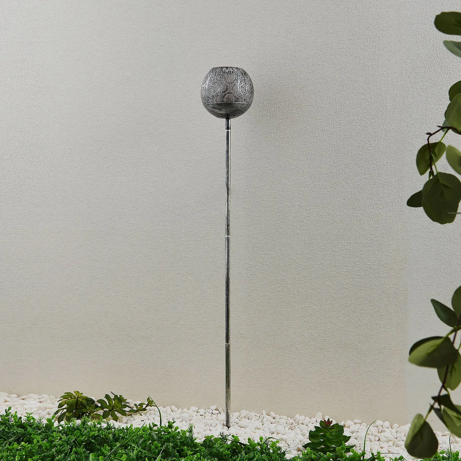 Lindby Miliana Lampada LED con picchetto a terra, argento