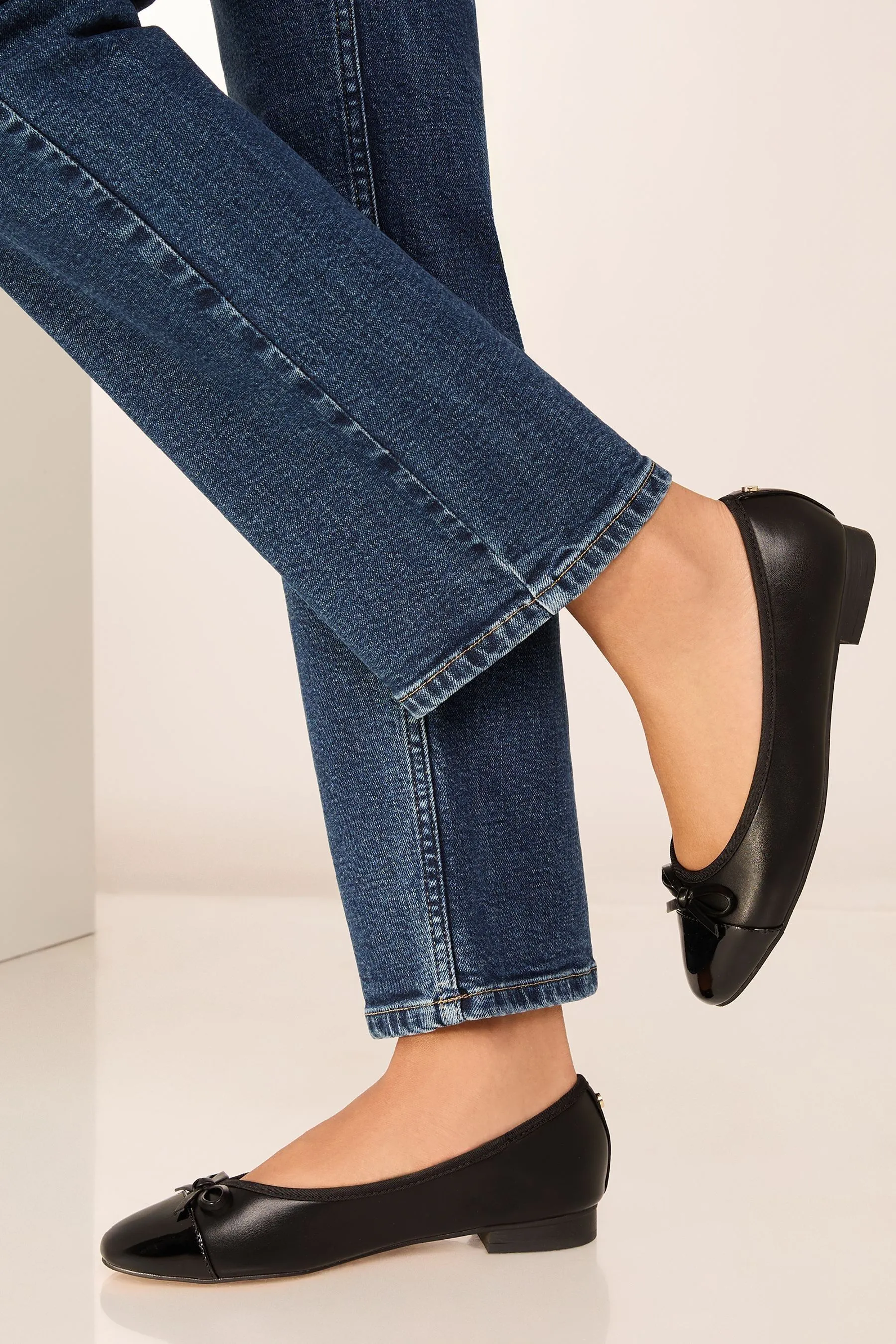 Lipsy - Ballerine in pelle sintetica con punta Fiocco cap toe