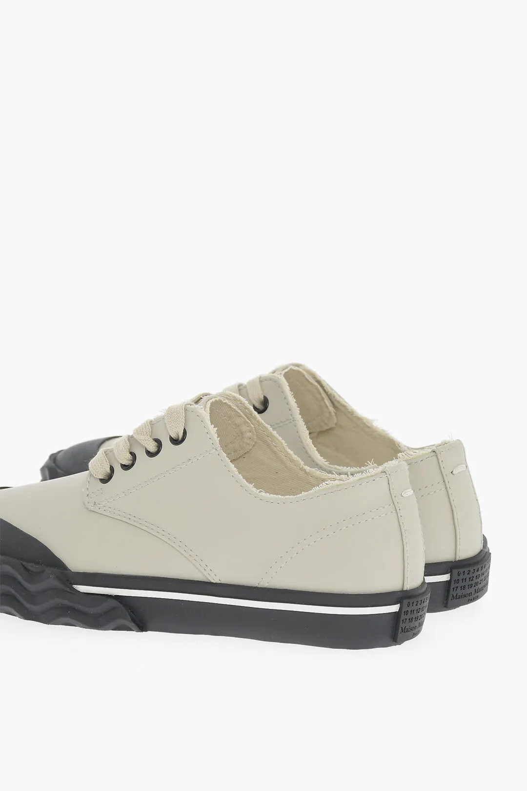 MM22 Sneakers Basse in Pelle con Suola a Contrasto