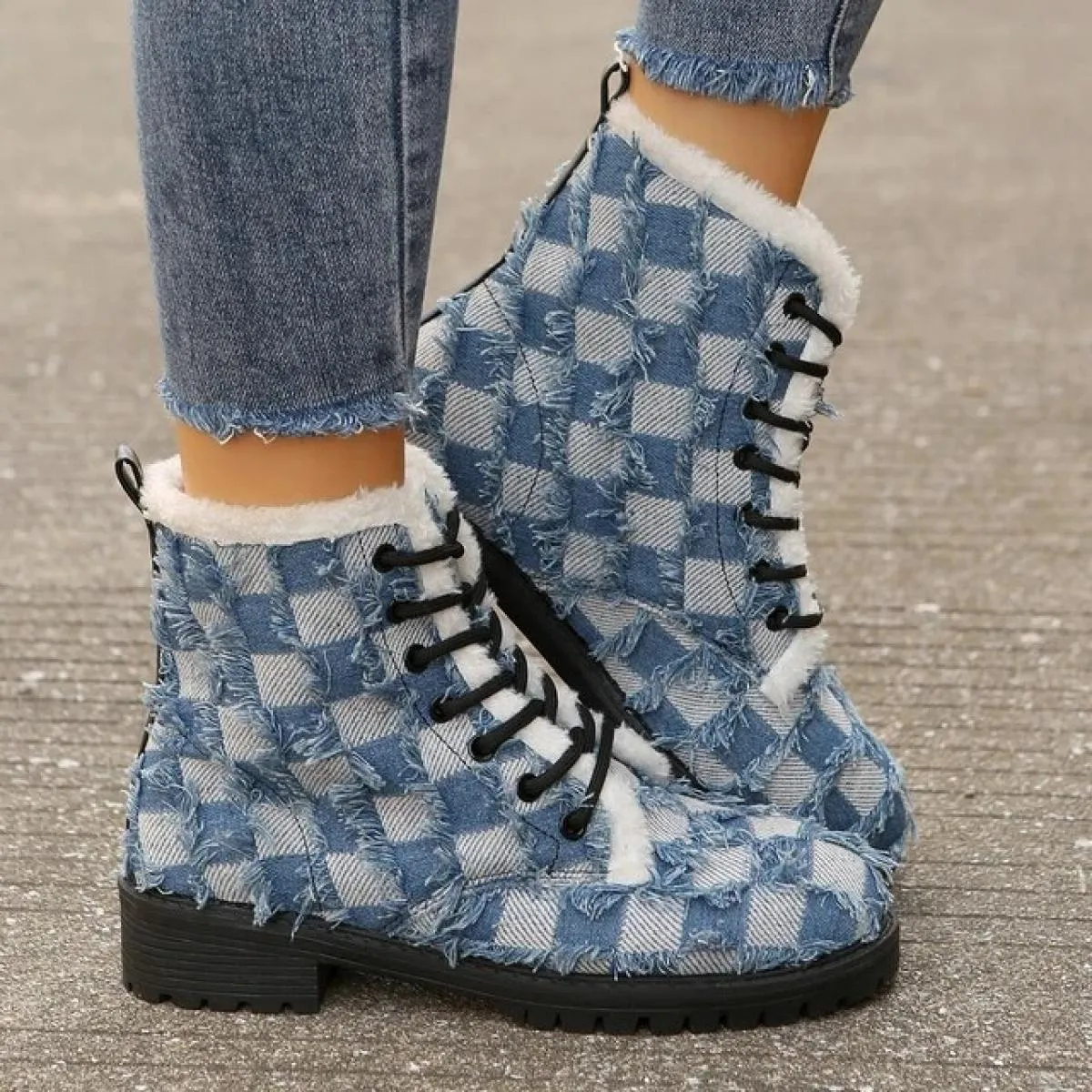 Moda invernale Scarpe allacciate con testa tonda Stivali da cowboy da donna Caviglia corta Peluche Tacchi alti caldi Scarpe casu