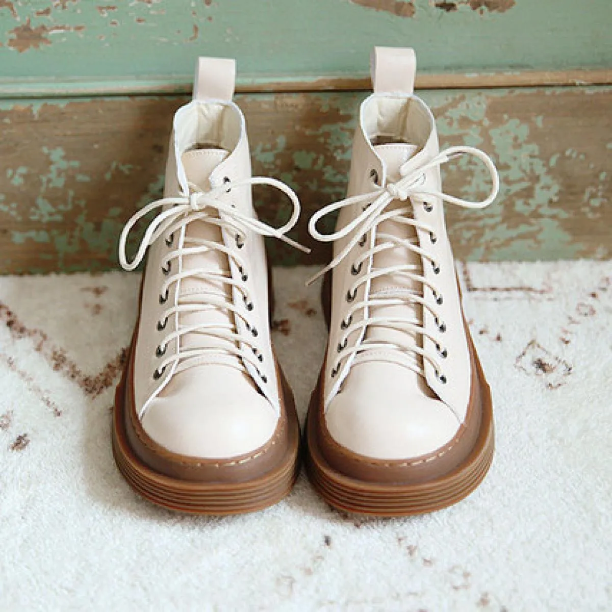 Mori Girl Retro Letterario 8 Fori Stivali da Donna Lace Up College Vento Casual Stivali Corti Invernali Fatti a Mano Caldi da Do