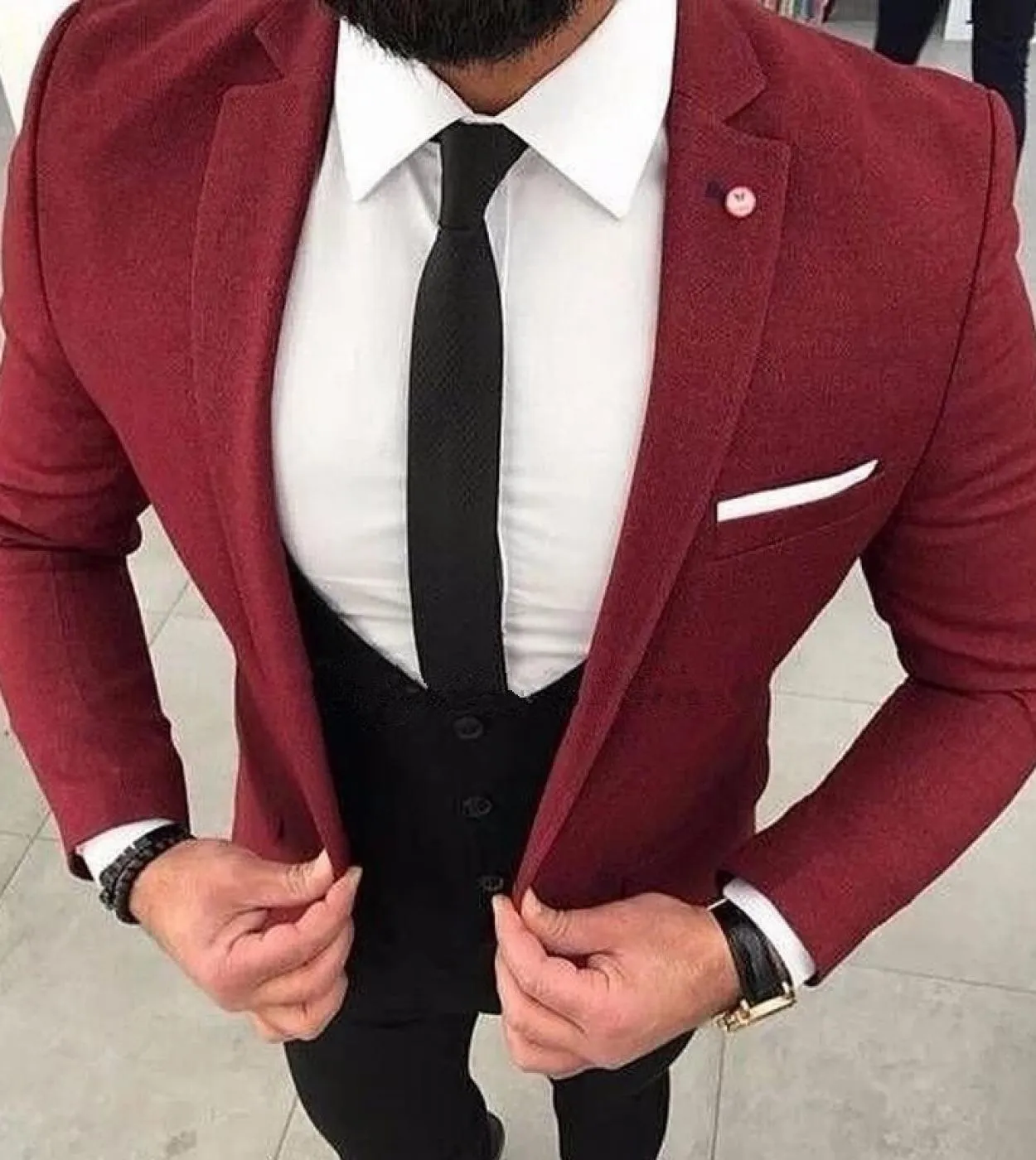 Nuovo arrivo Giacca di lana bordeaux Gilet nero Pantalone Abiti da uomo daffari per smoking da sposo da sposa Slim Terno Mascul