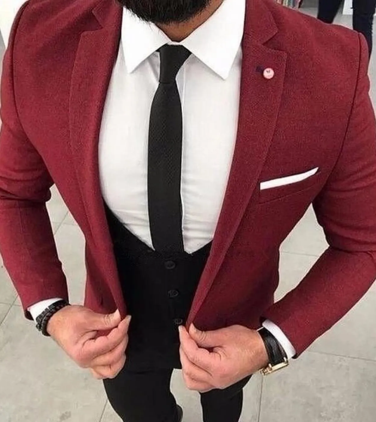 Nuovo arrivo Giacca di lana bordeaux Gilet nero Pantalone Abiti da uomo daffari per smoking da sposo da sposa Slim Terno Mascul