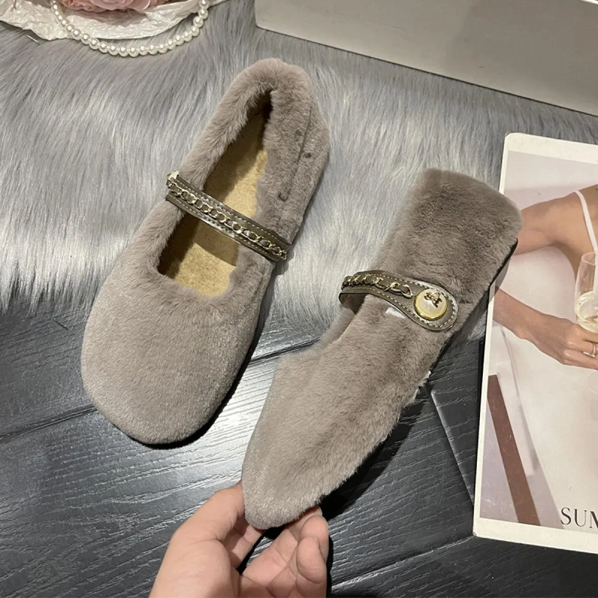 Pelliccia Inverno Donna Appartamenti Fad Catena Scarpe di cotone poco profonde 2023 Nuovo vestito Casual Stivali caldi Peluche D