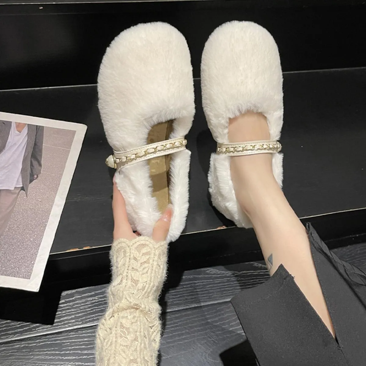 Pelliccia Inverno Donna Appartamenti Fad Catena Scarpe di cotone poco profonde 2023 Nuovo vestito Casual Stivali caldi Peluche D