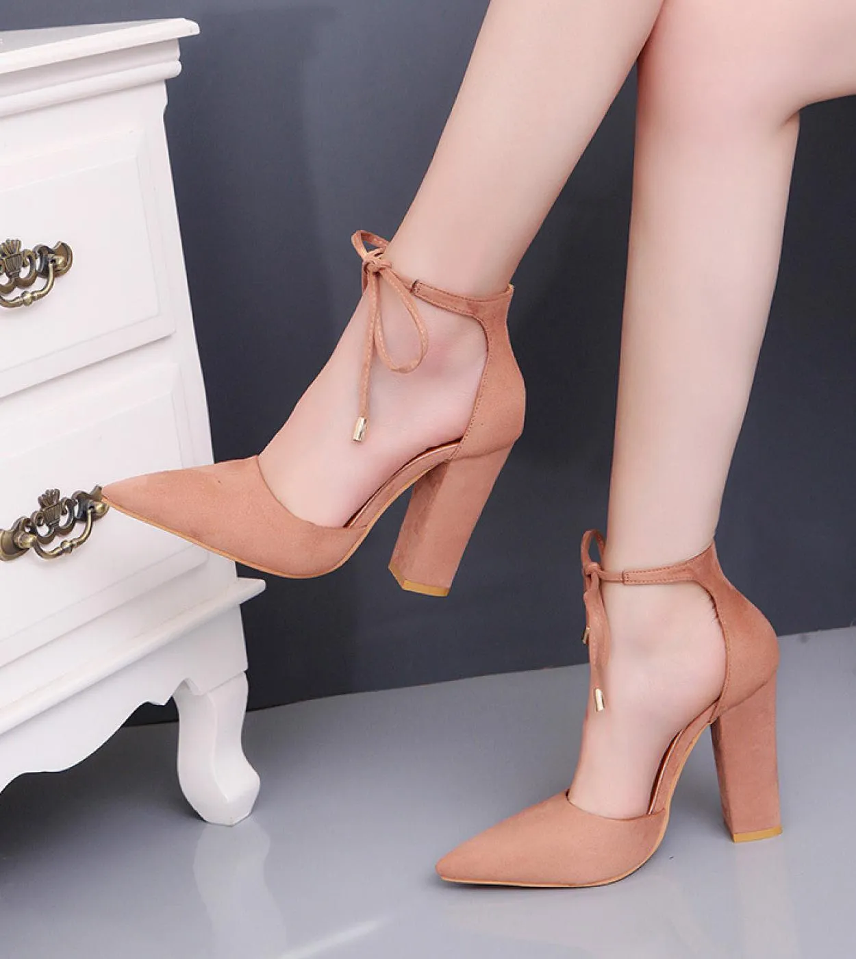 Scarpe con tacco alto da donna Décolleté con lacci a punta quadrata Décolleté con cinturino da sposa Scarpe da donna blu Zapatos