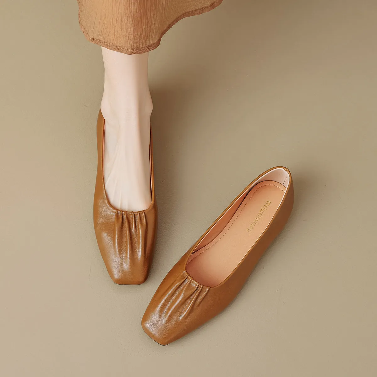 Scarpe morbide da donna con punta quadrata e moda casual