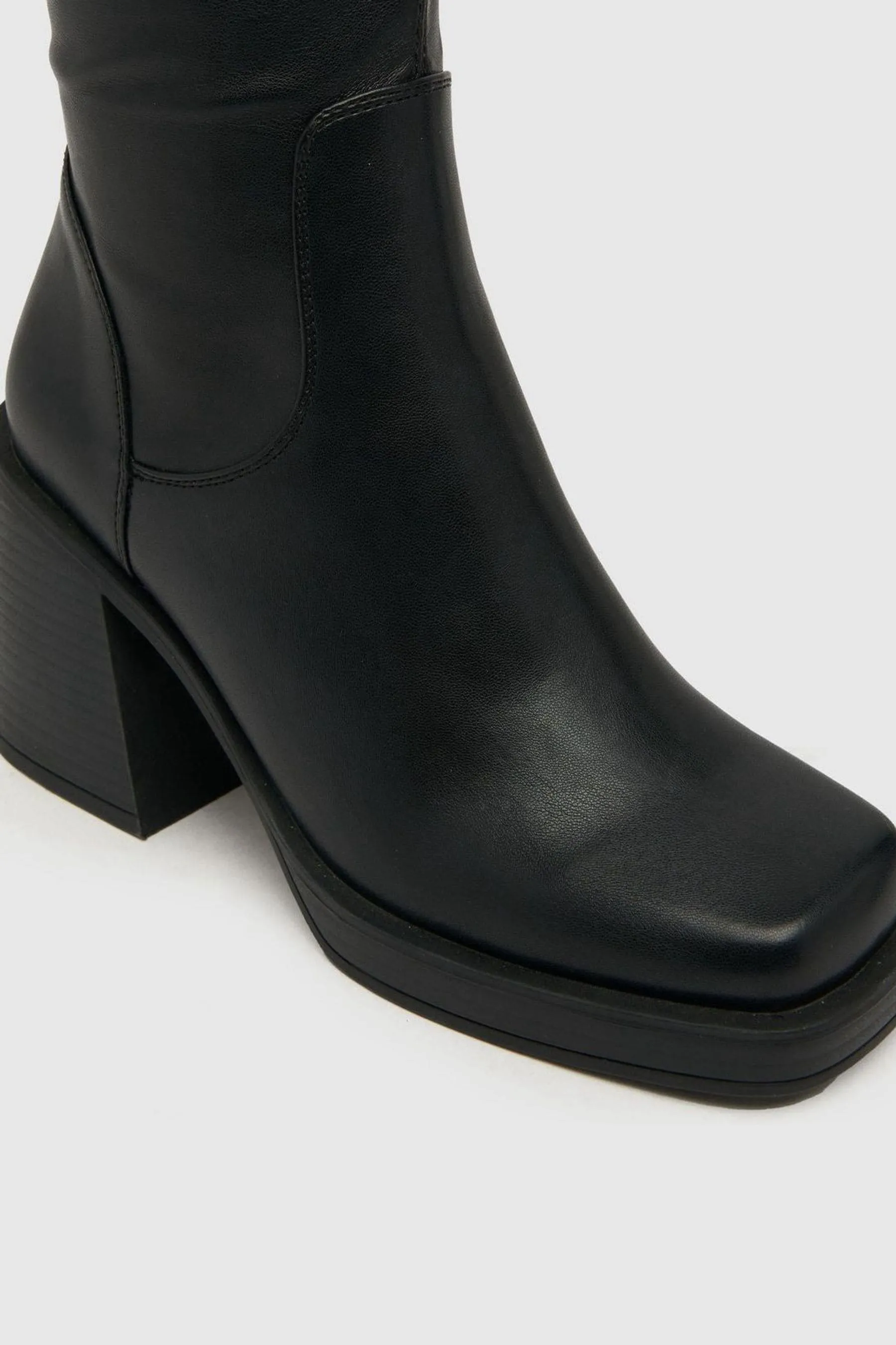 Schuh - Danielle - Nero al ginocchio con plateau - Stivali
