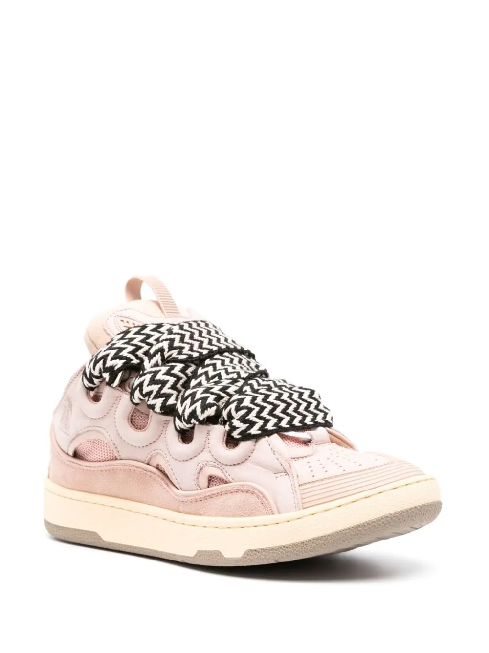 Sneakers Curb