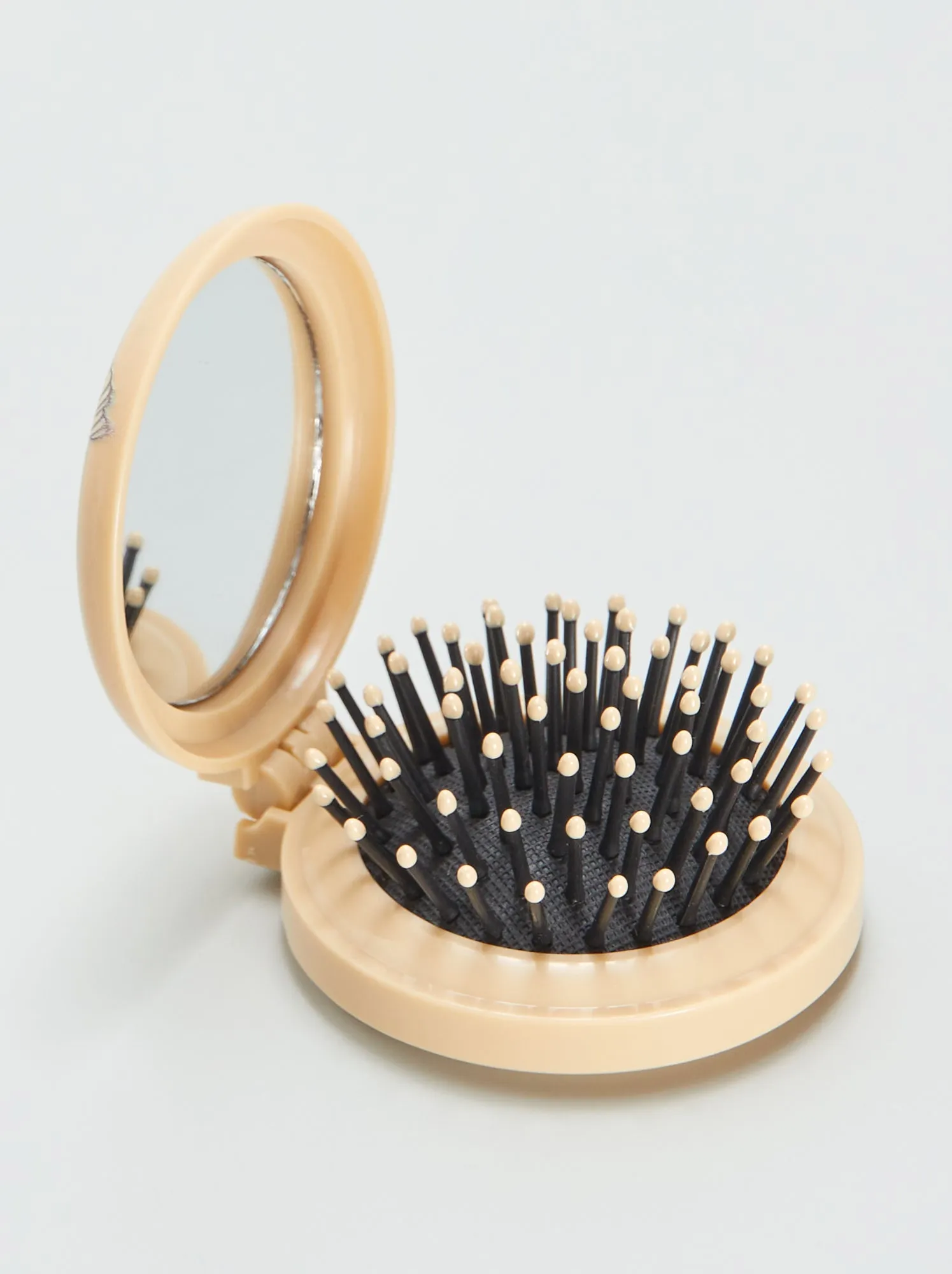 Spazzola per capelli rotonda - MARRONE