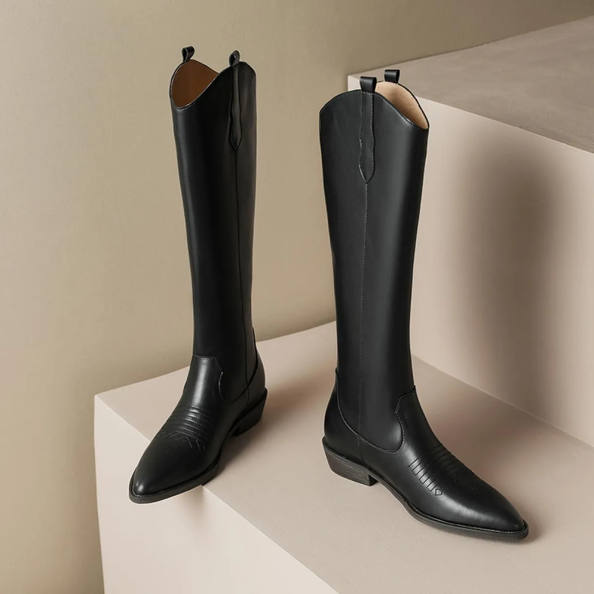 Stivali alti al ginocchio da donna in vera pelle Sweing Moda popolare concisa autunno inverno scarpe a punta con tacco basso spe