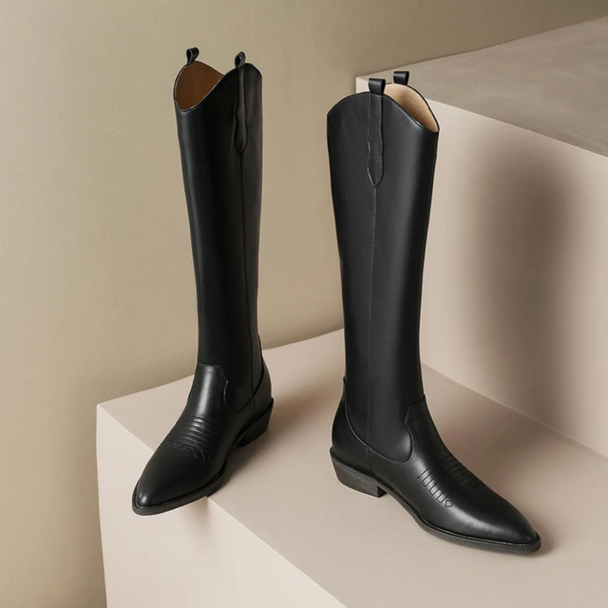 Stivali alti al ginocchio da donna in vera pelle Sweing Moda popolare concisa autunno inverno scarpe a punta con tacco basso spe