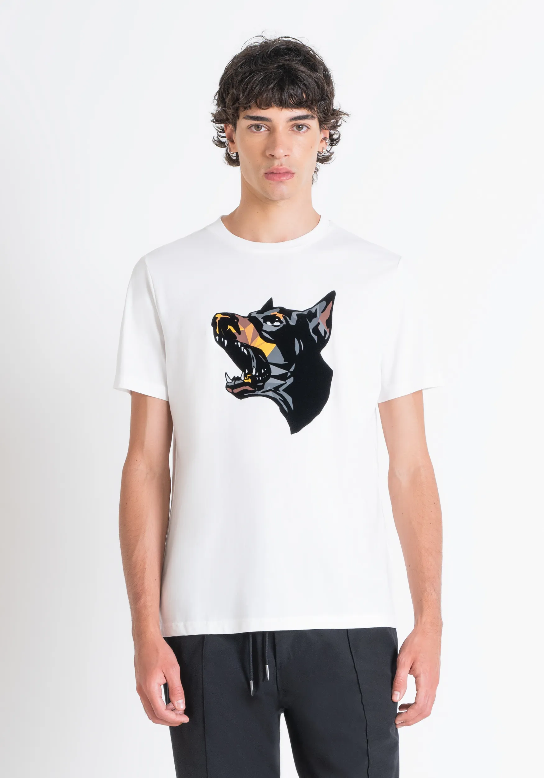 T-SHIRT REGULAR FIT IN JERSEY DI COTONE BIANCO CON STAMPA DOBERMANN