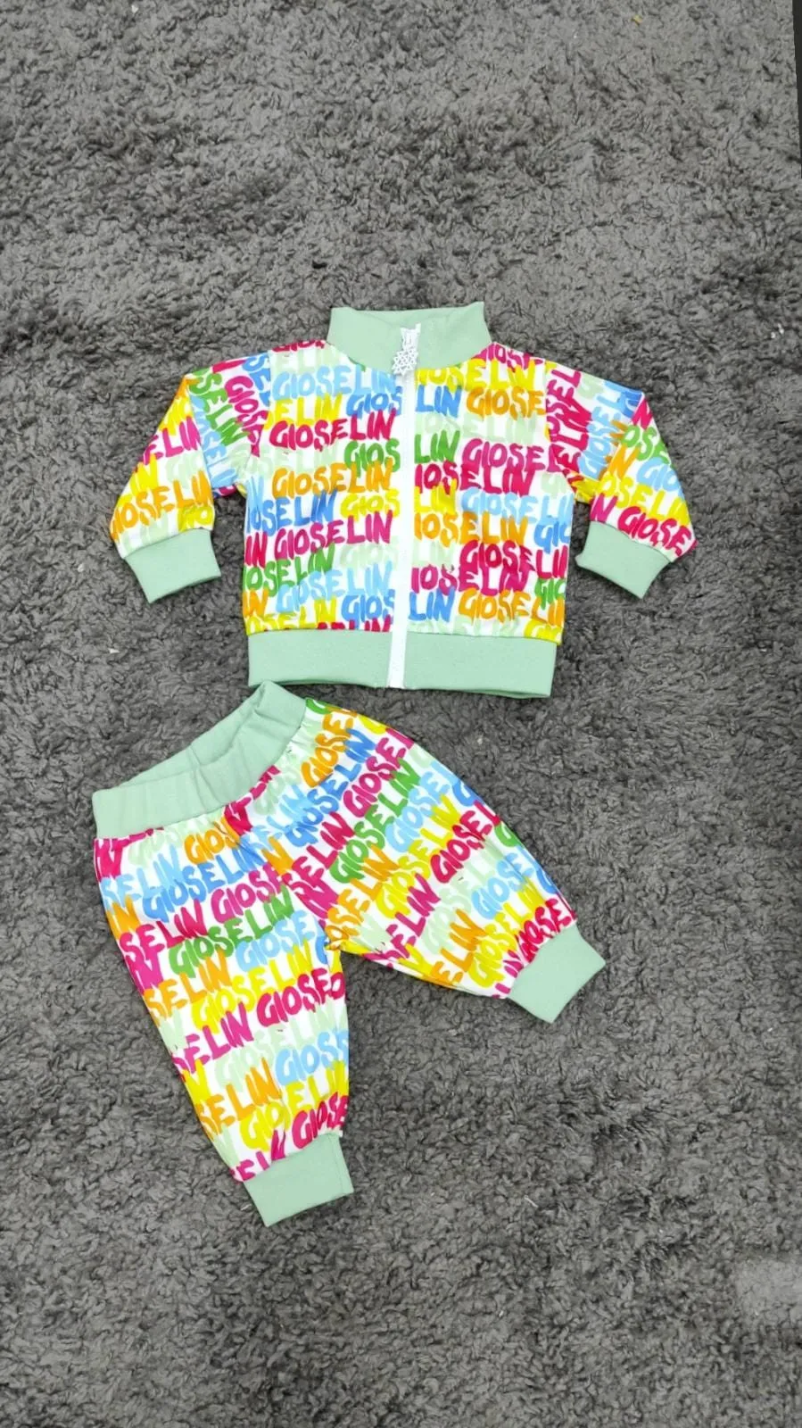 Tuta colorata bimba art. 70