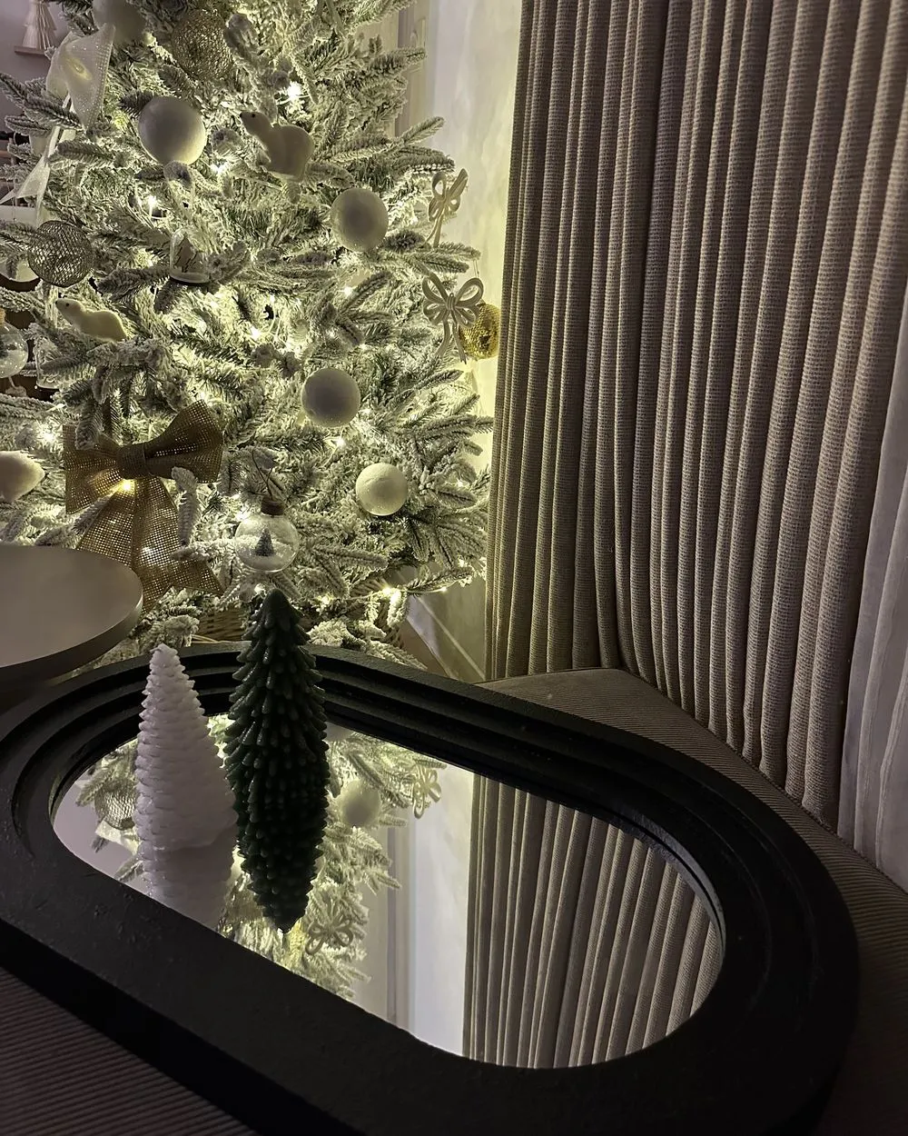 Wall Mirror MASSILLY 43 cm 69 cm Black